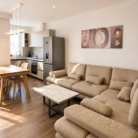 Apartment Feel At 1 Tirana